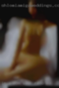 Im a mom of 3 for sex in Reno, NV looking   to get wild.